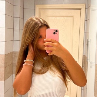 Алина <3